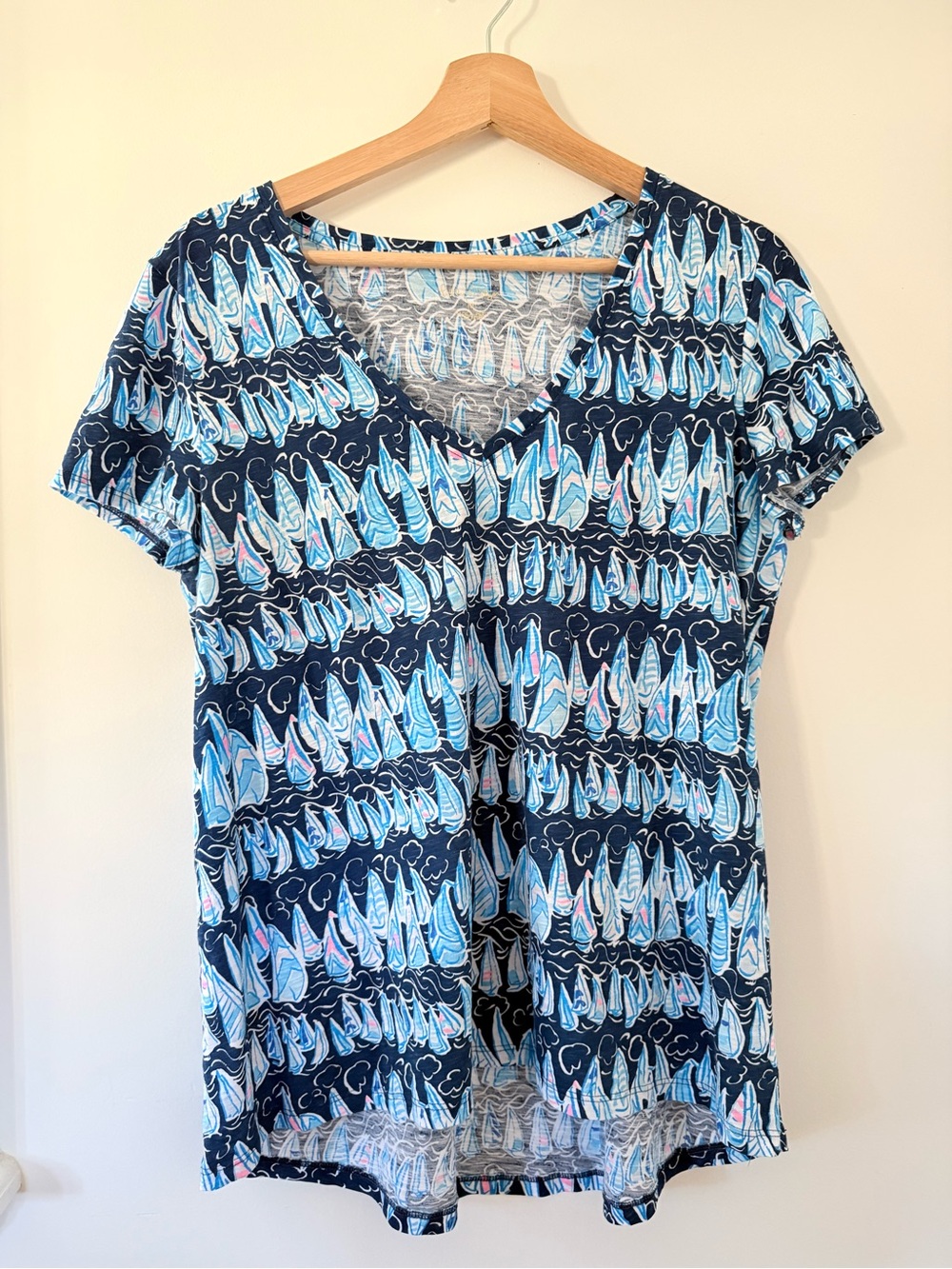 Lilly Pulitzer Navy Blue All Over Sailboat Print V-Neck Tee